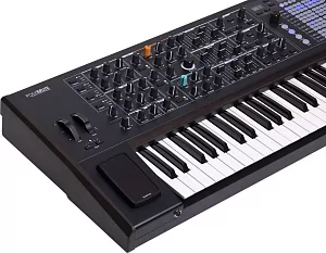 Синтезатор Arturia PolyBrute Noir 4